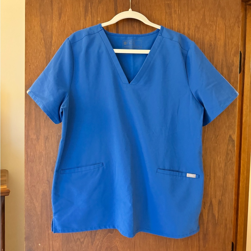 Figs Women's Casma Scrub Top in Royal Blue
